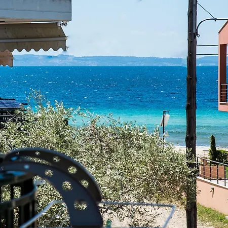 Bouganvillia Plage * ניקיטי